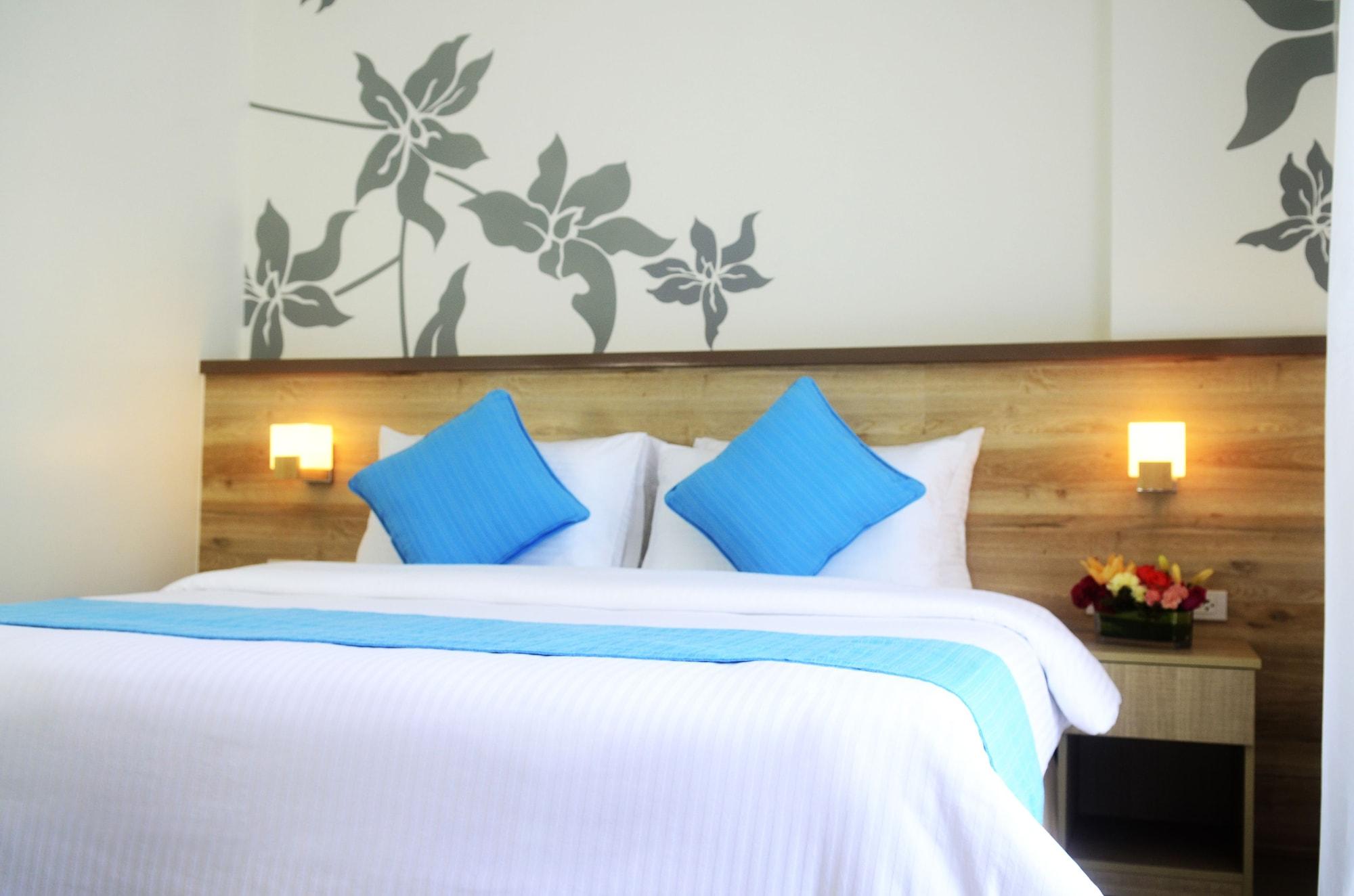 Azalea Hotels & Residences Boracay Balabag  Extérieur photo